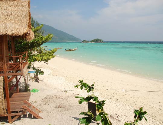 koh-lipe-resort-castaway-beach-front-breezy-bungalow-seaview