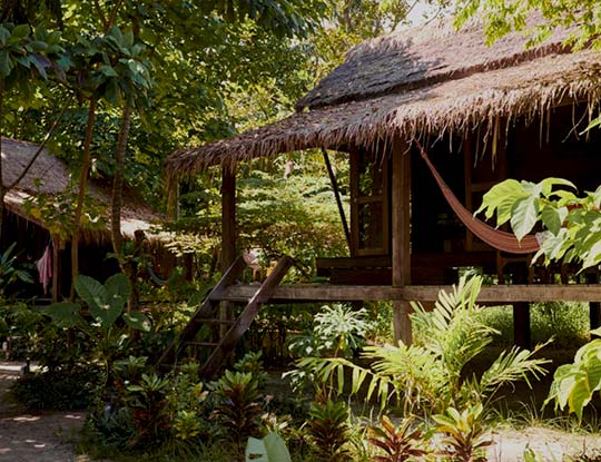 koh-lipe-resort-castaway-garden-comfy-bungalow