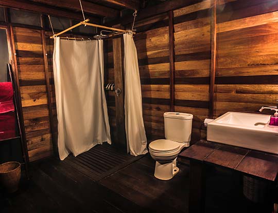 koh-lipe-resort-castaway-house-bathroom