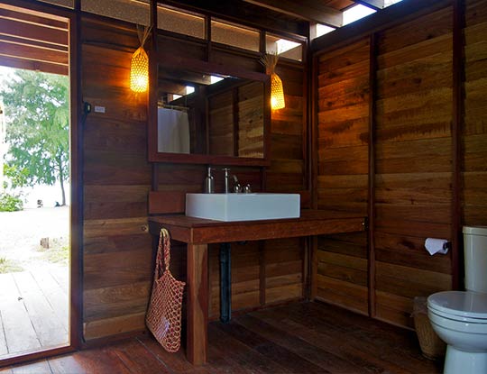 Breezy bungalow bathroom